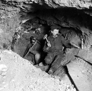 Miners in old times without light